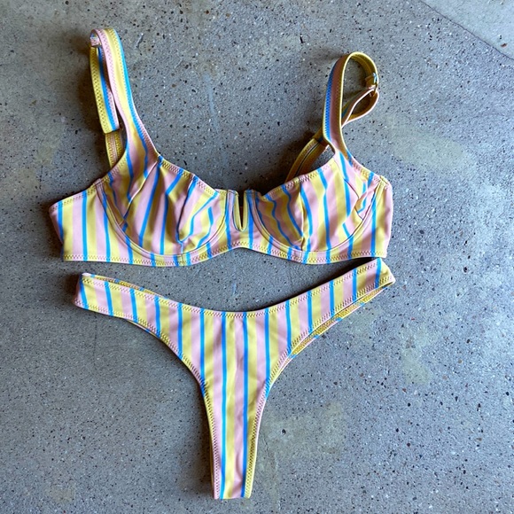 RARE NWOT Lahana Swim set - Picture 1 of 4